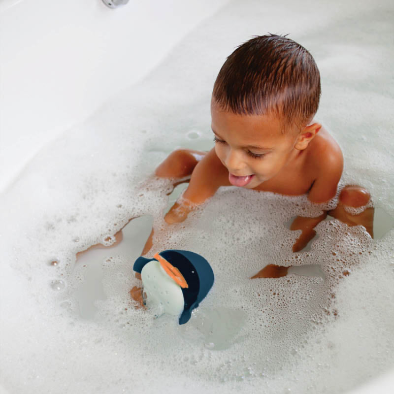 Chomp Hungry Whale Bath Toy navy