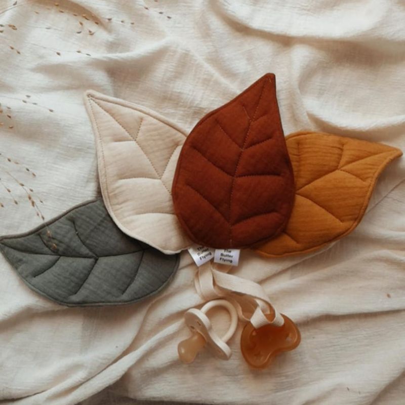 Leaf Pacifier Holder