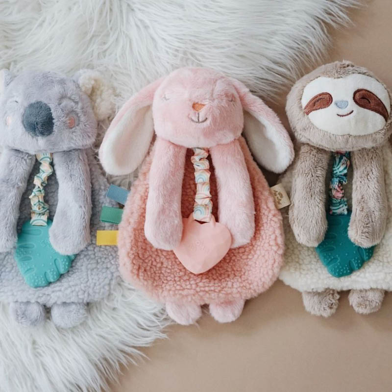 Itzy Lovey Animal Teether Pal