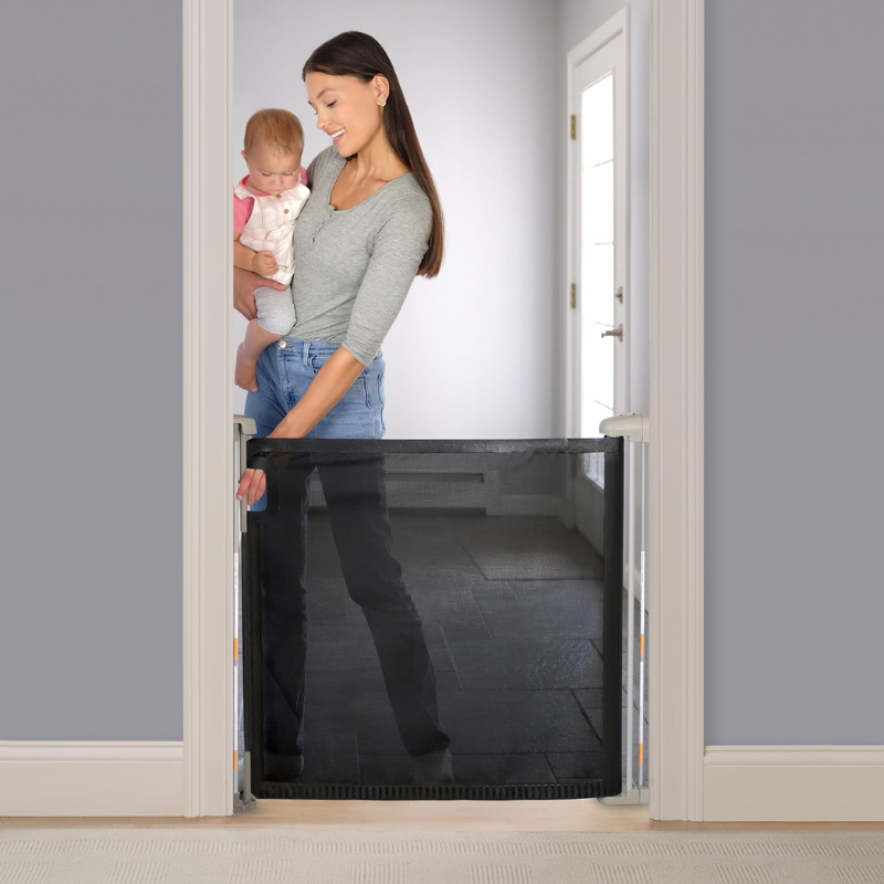 The Thruway 52W Series Retractable Gate