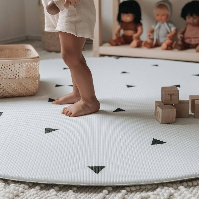 Ofie Reversible Baby Play Mat - Round Triangle