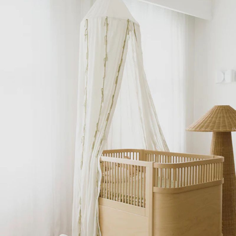 Canopy Crepe Swan