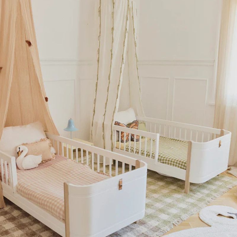 Canopy Crepe Swan