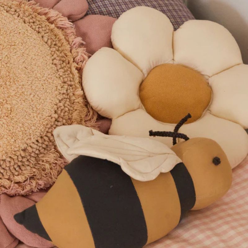 Little Daisy Cushion