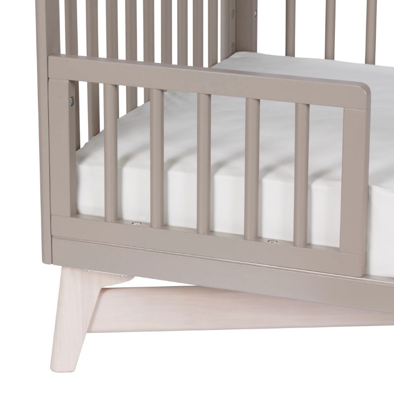 Toddler Bed Guardrail with Spindles