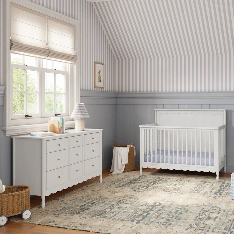 Ambrosia 9-Drawer Dresser